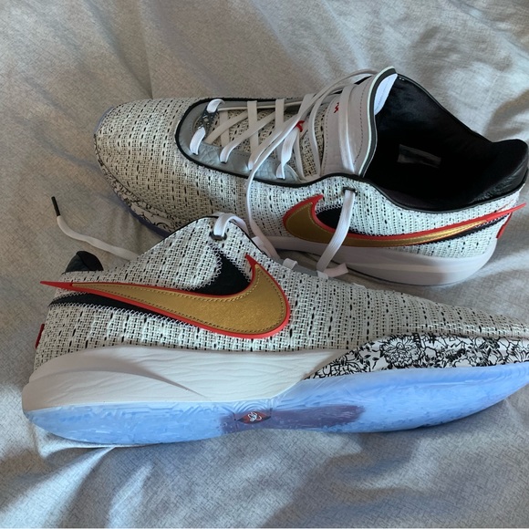 Nike LeBron XX SIZE 17 - Picture 2 of 4